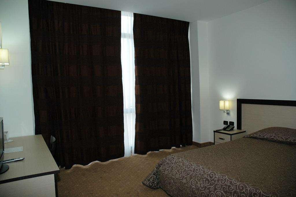 Fieri Hotel Fier Pokoj fotografie